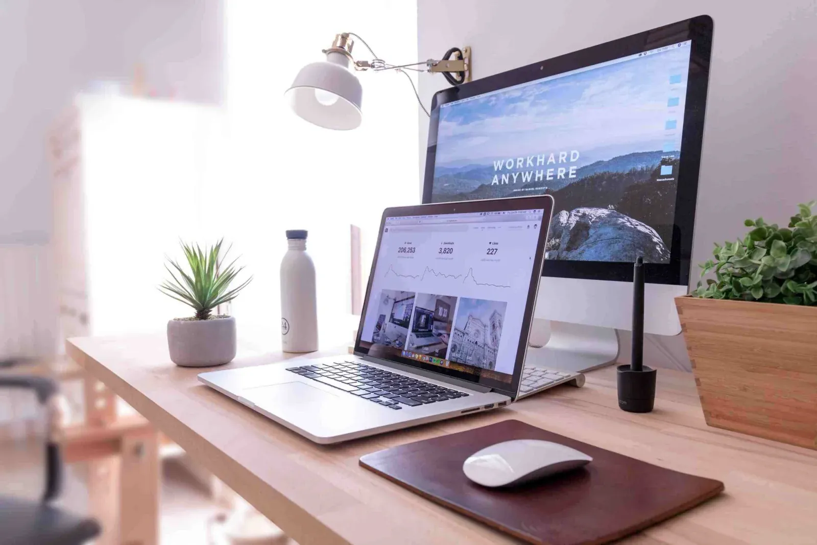 Future SAAS solutions: vibrant gears, cloud data, and digital innovation