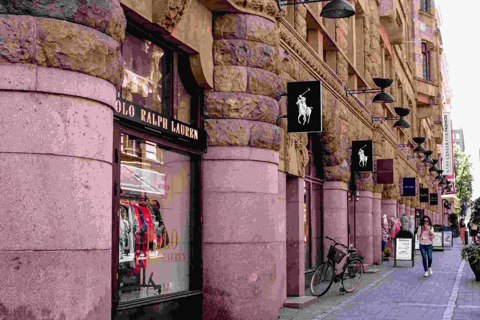 Luxury boutique accepts cryptocurrency, paving the way for digital currency in high fashion