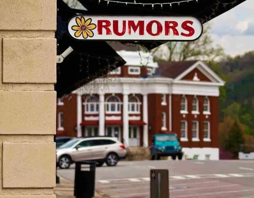 PR professional calmly handles untrue rumors to protect a company's reputation