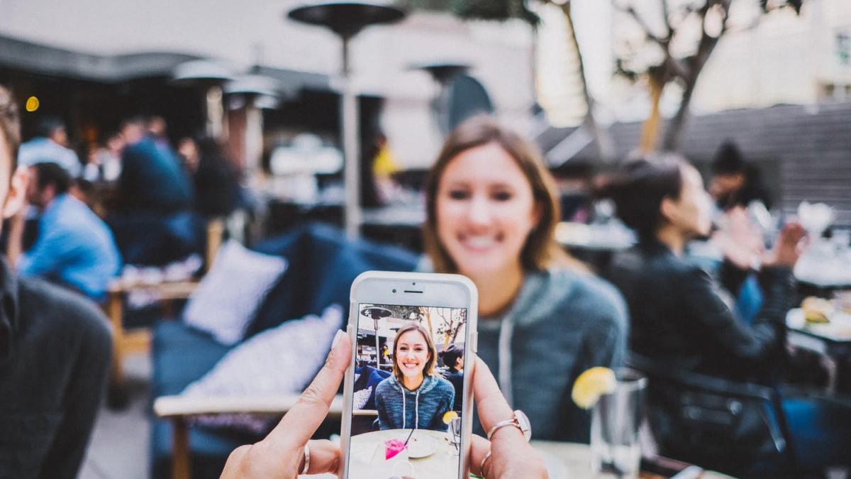 Small brand engages with mega influencer audience digitally for powerful marketing results