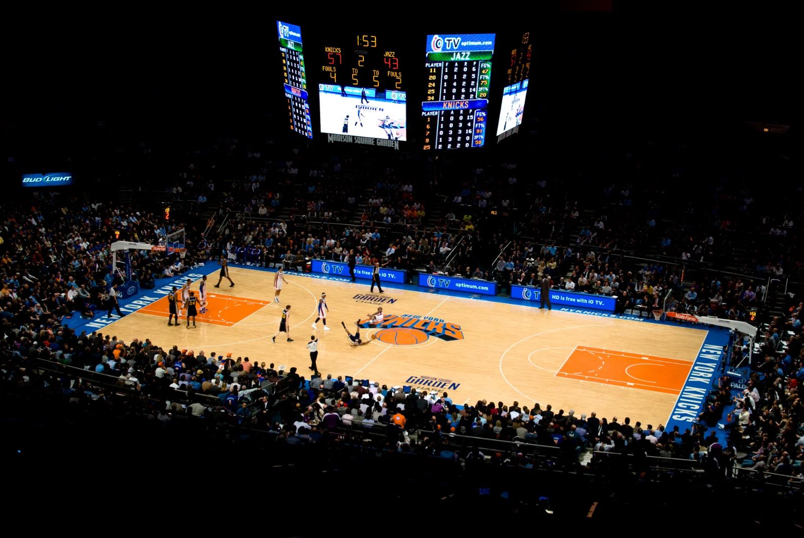 Basketball player dribbling during a New York Knicks game