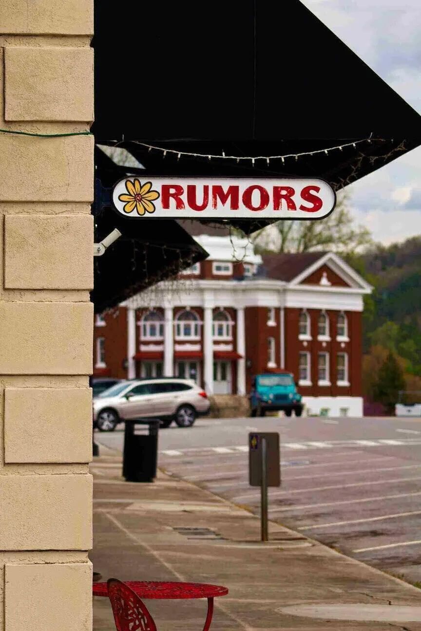 PR professional calmly handles untrue rumors to protect a company's reputation
